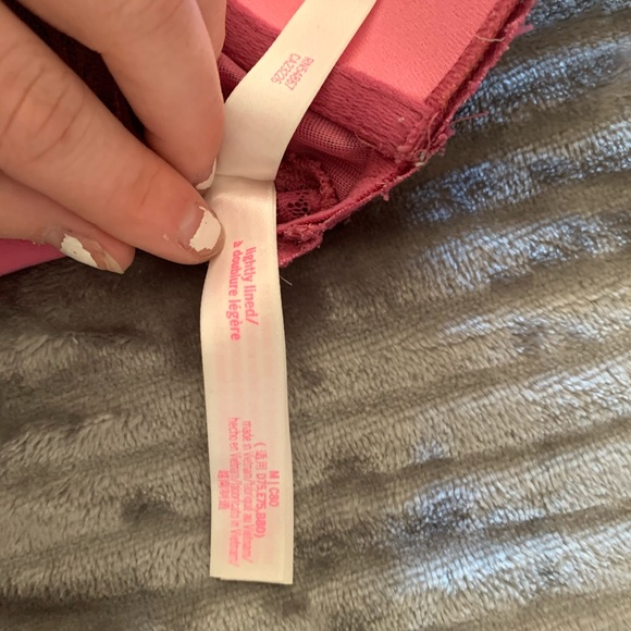 Pink lace triangle bralette - Picture 3 of 3